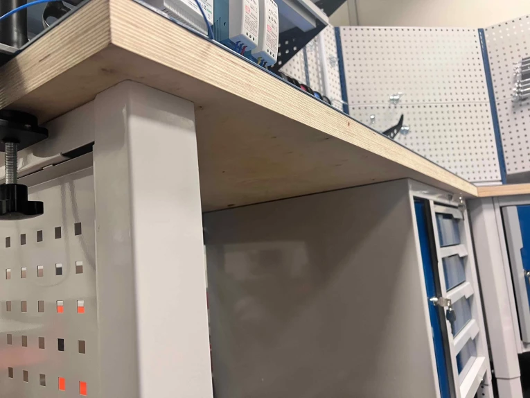 Стол-верстак Craft 1202.S24.3 купить в Северодвинске Стол-верстак Craft 1202.S24.3 купить в Северодвинске