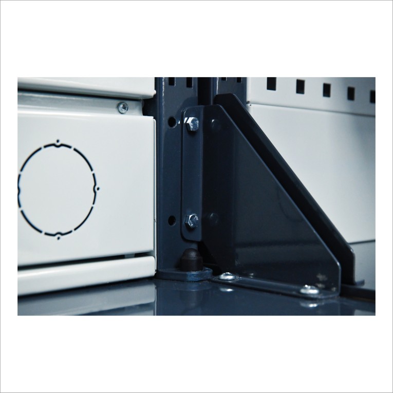 Верстак FBK 205.56.4 купить в Северодвинске Верстак FBK 205.56.4 купить в Северодвинске